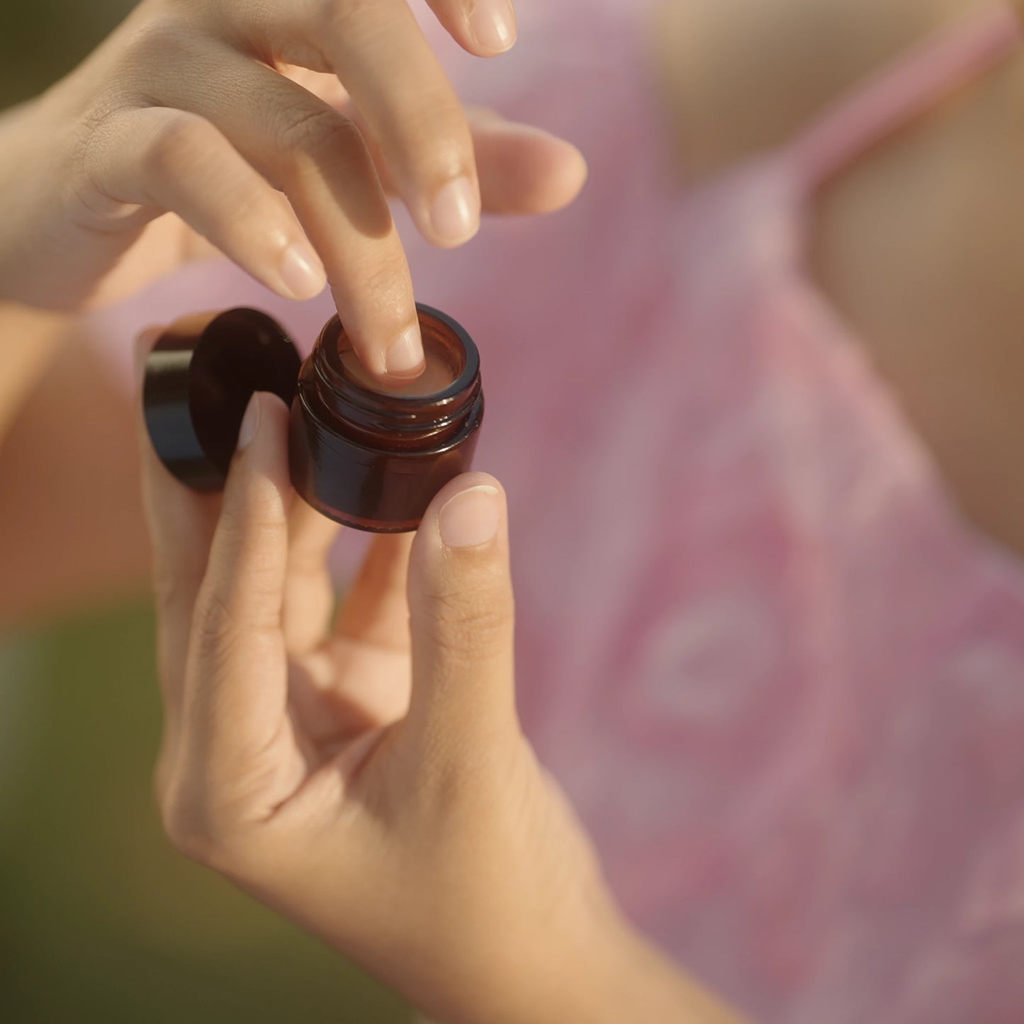 Mango Pout: Mango Butter, Saffron, Shea Butter, Vanilla & Almond Oil